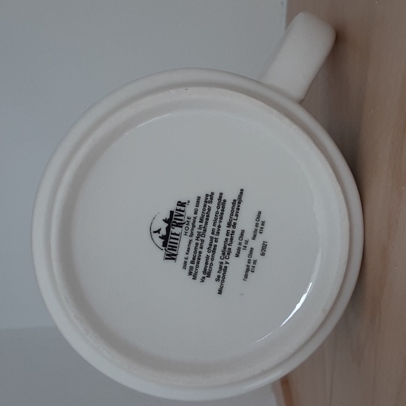 White River Home Seasons Winter Camper in Snow Snowman Stackable Mug 14 oz - Picture 5 of 6